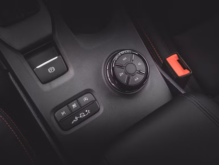 Ford Ranger Raptor thế hệ mới ra mắt, có bản V6 tăng áp kép