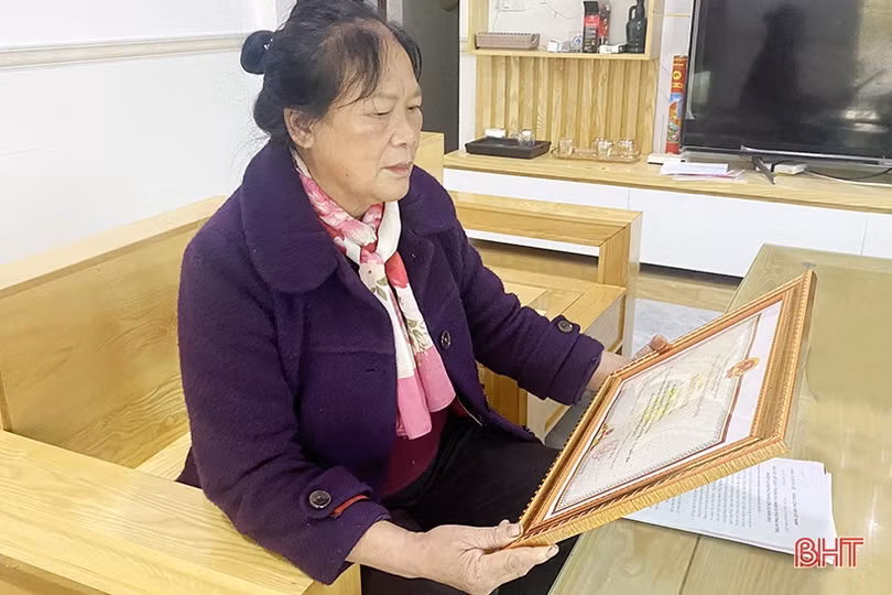 Nữ bí thư chi bộ ở Can Lộc góp sức lớn trong xây dựng khu dân cư kiểu mẫu