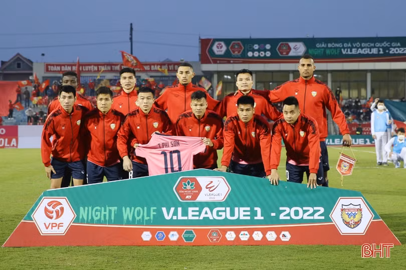 Hồng Lĩnh Hà Tĩnh xuất quân V.League 2022