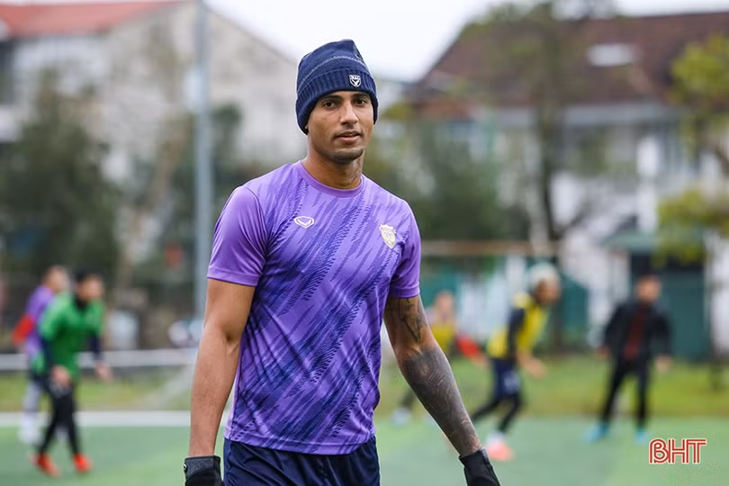 Hồng Lĩnh Hà Tĩnh vượt giá rét luyện tập, sẵn sàng xuất quân V.League 2022