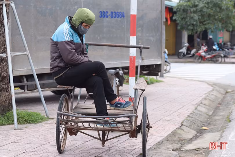 Nhọc nhằn mưu sinh trong giá rét ở Hà Tĩnh