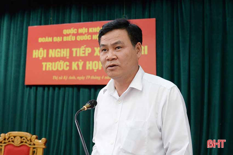 Phó Chủ tịch UBND thị xã Kỳ Anh Nguyễn Thế Anh tiếp thu và giải trình một số vấn đề liên quan thuộc thẩm quyền cấp thị xã. QH5.jpg
