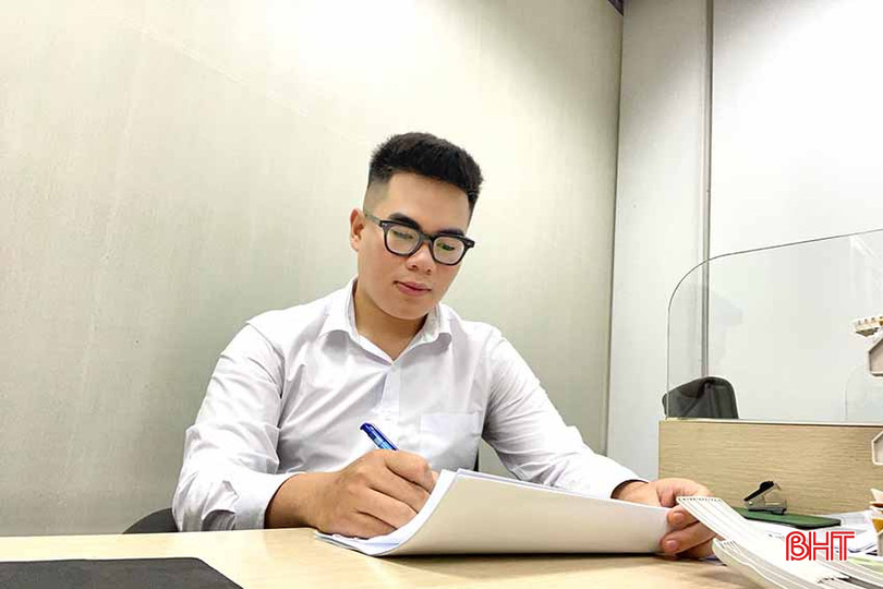 Phan Hồng Quân là chuyên viên Ngân hàng Đại chúng Việt Nam (PVcomBank). e1.jpg