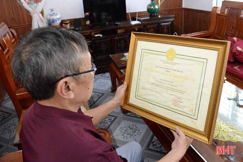 Ông Trần Trọng Xưng được Đảng, Nhà nước ghi nhận và trao nhiều huân, huy chương. x3.jpg