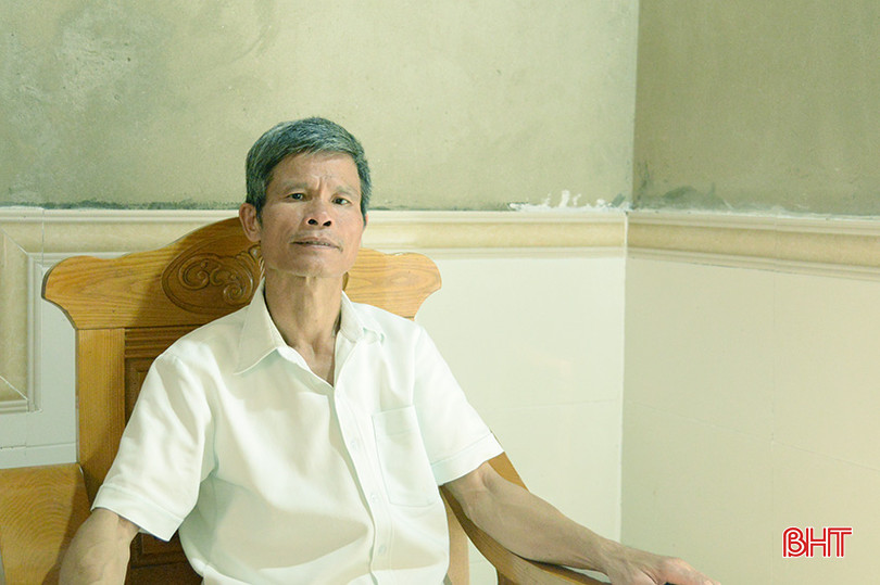Ông Cao Đức Thuận (trú thôn Hồ Trung, xã Sơn Phú, huyện Hương Sơn) đã bị hỏng đáy mắt, thị lực còn 2/10. kt4.jpg