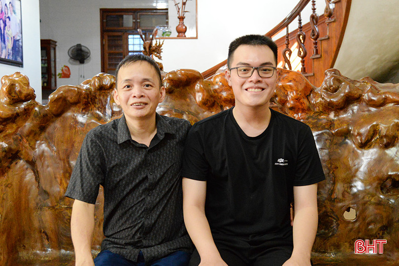 Việc hiểu rõ tâm lý con cái để đưa ra định hướng giáo dục kịp thời giúp bố mẹ rèn luyện tính tự giác cho Đức Huy. ĐH6.jpg