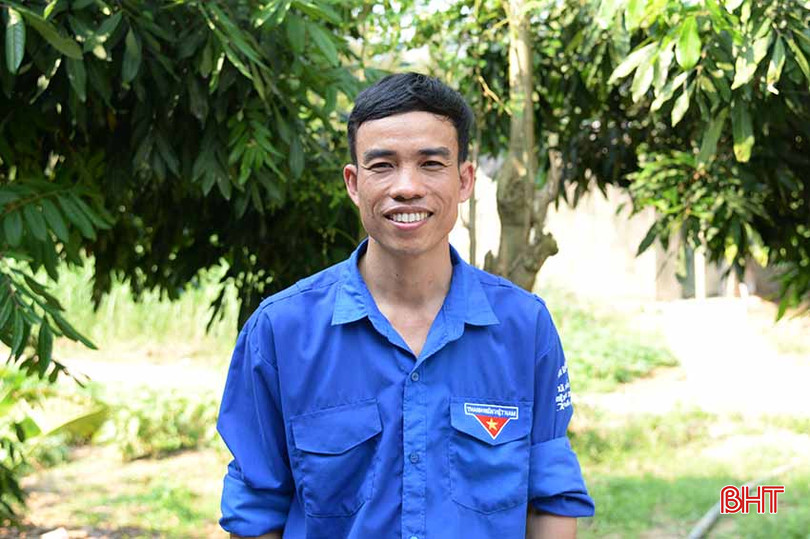Anh Nguyễn Đình Sao - chủ trang trại chăn nuôi ở xã Thuần Thiện. 1.jpg