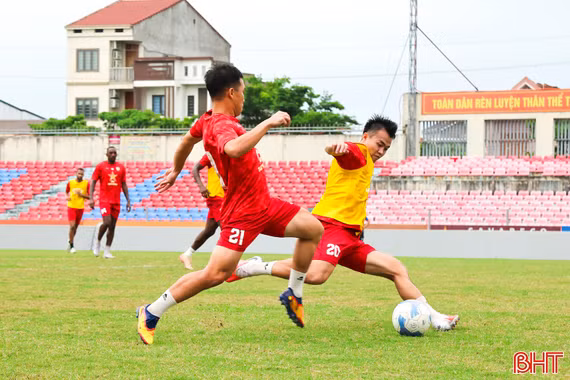 Hồng Lĩnh Hà Tĩnh nỗ lực cho mục tiêu trụ hạng sớm