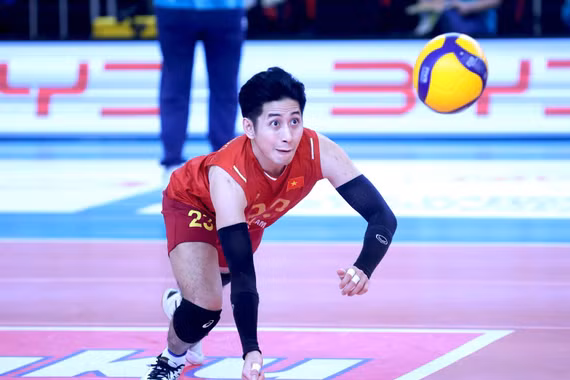 Libero Cao Đức Hoàng luôn có những pha bắt bước 1 ổn định tạo điều kiện để đội tuyển Việt Nam có những pha tấn công đa dạng. Ảnh Internet.