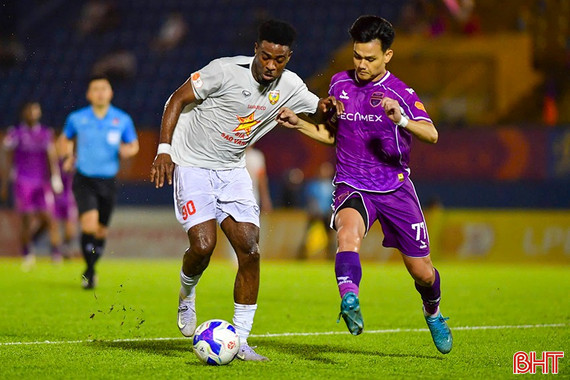 Hồng Lĩnh Hà Tĩnh thất bại trước Becamex TP Hồ Chí Minh