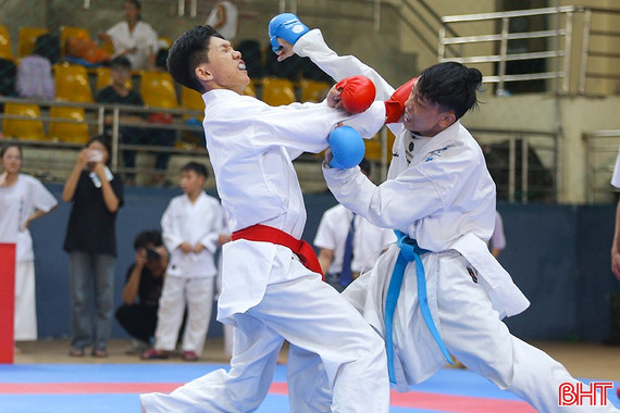 Phường Hà Huy Tập nhất toàn đoàn Giải Karate Đại hội TDTT toàn tỉnh