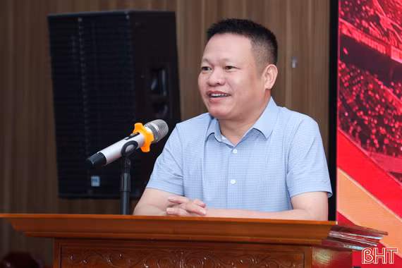 Hồng Lĩnh Hà Tĩnh chào đón cầu thủ xa quê về thi đấu