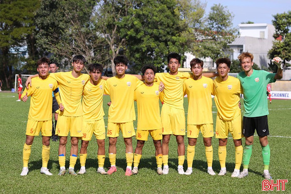 U19 Hồng Lĩnh Hà Tĩnh vào tứ kết quốc gia