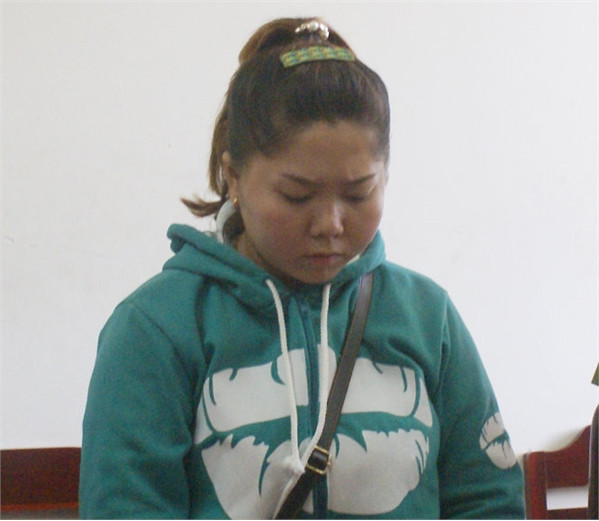 Trần Bảo Trâm tại cơ quan công an - Ảnh: cơ quan điều tra cung cấp