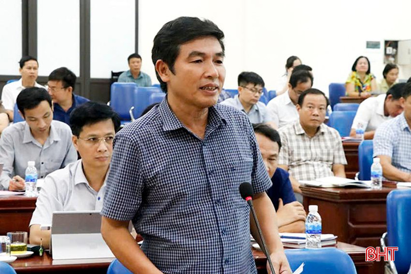 Ông Phan Lam Sơn - Phó Giám đốc Sở TN&MT: Huyện Đức Thọ cần duy trì công tác vệ sinh môi trường tại các tuyến đường làng, ngõ xóm; tăng cường tuyên truyền, hướng dẫn người dân phân loại rác, xử lý tại nguồn nhằm giảm số lượng rác thải vận chuyển đi xử lý. 2.jpg