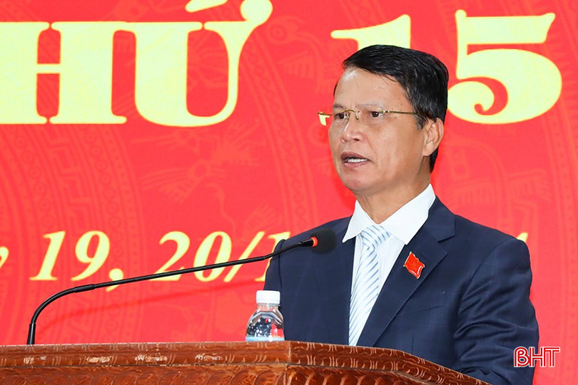 Phó Bí thư Thường trực Huyện ủy - Chủ tịch HĐND huyện Đức Thọ Đặng Giang Trung khai mạc kỳ họp. bqbht_br_4.jpg