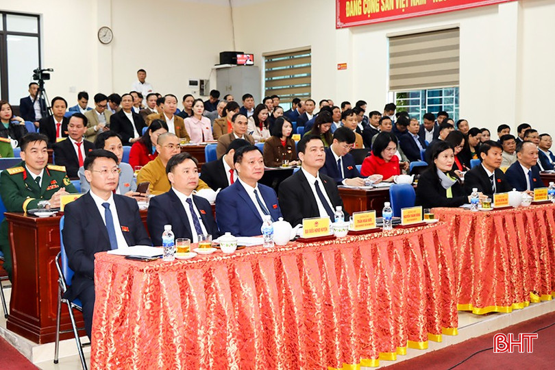 Ðại biểu tham dự Kỳ họp thứ 15, HĐND huyện Ðức Thọ khóa XX bqbht_br_3.jpg