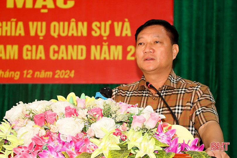 Chủ tịch UBND huyện Trần Hoài Đức phát biểu, giao nhiệm vụ tại lễ khai mạc. bqbht_br_a1.jpg