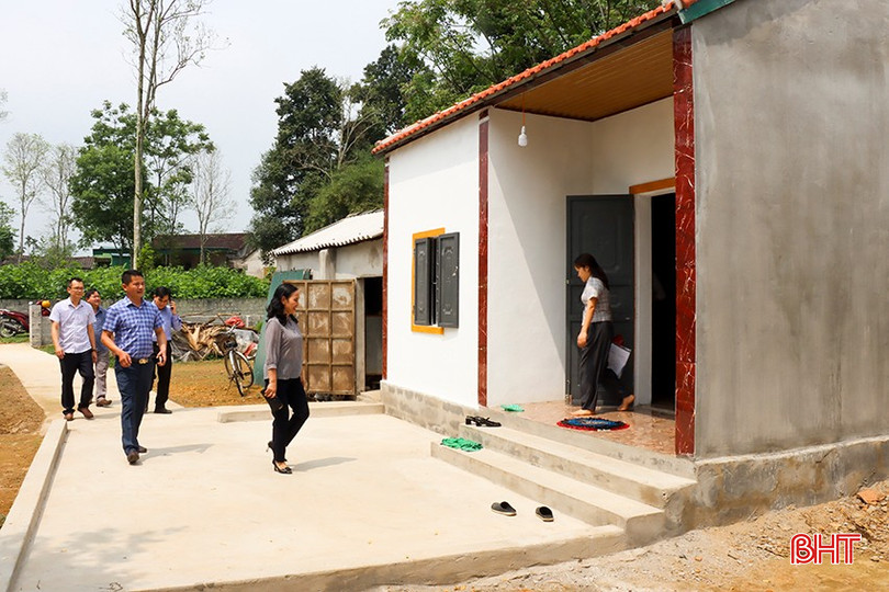 Nhiều địa phương đã linh động kêu gọi các doanh nghiệp trên địa bàn hỗ trợ thêm vật liệu cho các hộ gia đình. bqbht_br_n9.jpg