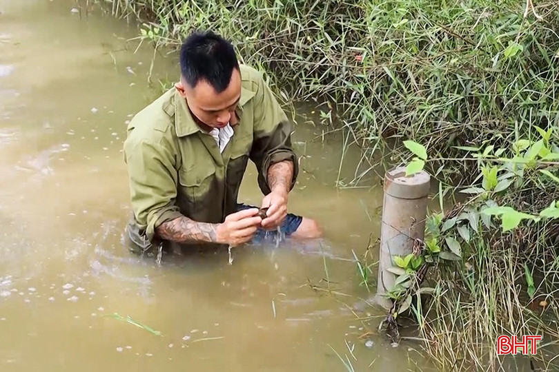 Sau khi mãn hạn tù anh Nguyễn Trọng Quyến được Ngân hàng CSXH huyện Đức Thọ cho vay vốn để xây dựng mô hình nuôi ốc bươu đen. bqbht_br_10.jpg