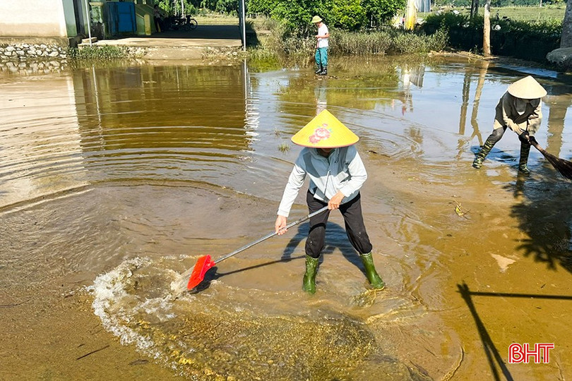 Đợt mưa lũ vừa qua, xã Bùi La Nhân có 5/9 thôn bị ngập đường giao thông, các công trình nhà văn hóa. 4.jpg