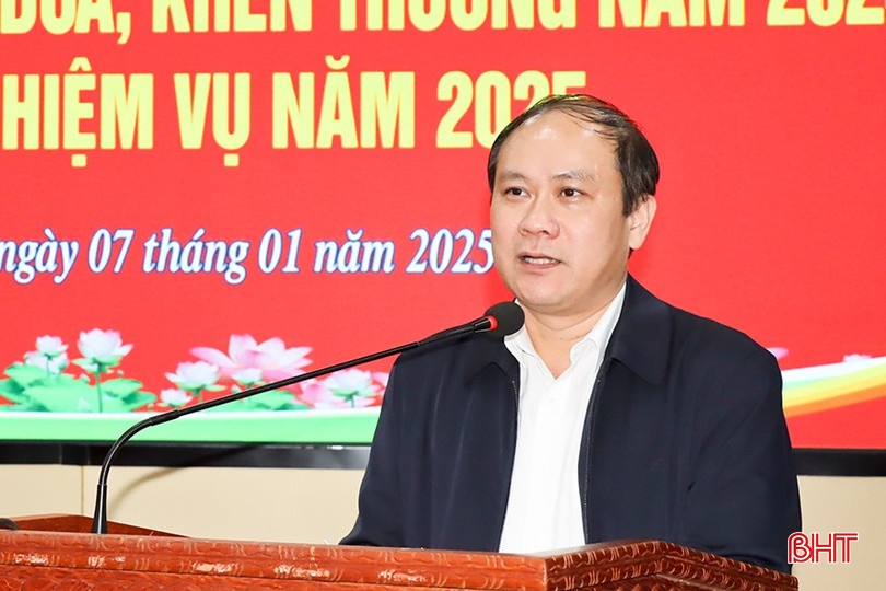 Trưởng ban thi đua - khen thưởng tỉnh Nguyễn Văn Hùng phát biểu chỉ đạo tại hội nghị. bqbht_br_7.jpg