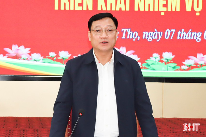 Chủ tịch UBND huyện Đức Thọ Trần Hoài Đức: Năm 2024, Đức Thọ cơ bản hoàn thành 23/24 chỉ tiêu, kế hoạch về kinh tế - xã hội đề ra, trong đó có 23 chỉ tiêu đạt và vượt kế hoạch. Thu ngân sách vượt chỉ tiêu UBND tỉnh giao; địa phương đã về đích NTM nâng cao đầu tiên của tỉnh. bqbht_br_9.jpg