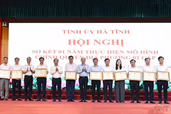Khẩn trương sắp xếp thôn, tổ dân phố đảm bảo đồng bộ với chính quyền địa phương 2 cấp