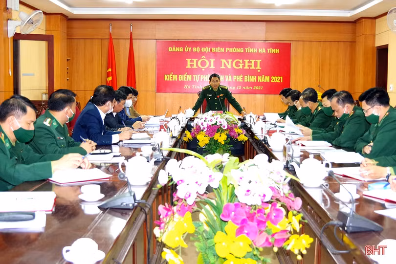 Lãnh đạo, chỉ đạo đổi mới toàn diện, đồng bộ công tác biên phòng