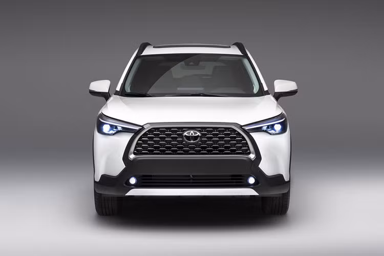 Toyota Corolla Cross 2022 ra mắt, trang bị tốt hơn