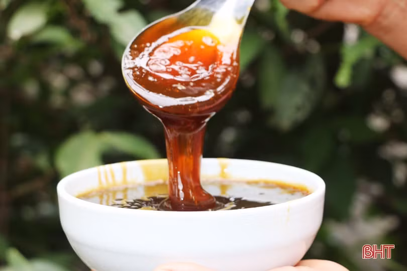 Linh hoạt kết nối, tìm kiếm khách hàng để mật mía Vũ Quang ngọt mãi