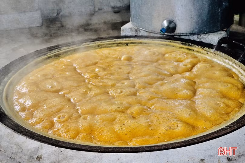 Linh hoạt kết nối, tìm kiếm khách hàng để mật mía Vũ Quang ngọt mãi