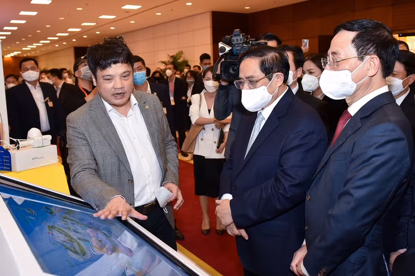 Đẩy mạnh chuyển đổi số để làm lợi thiết thực cho người dân, giải quyết những vấn đề lớn của đất nước