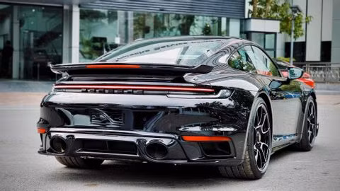 Porsche 911 992 Turbo hơn 15 tỷ đồng đầu tiên về Việt Nam