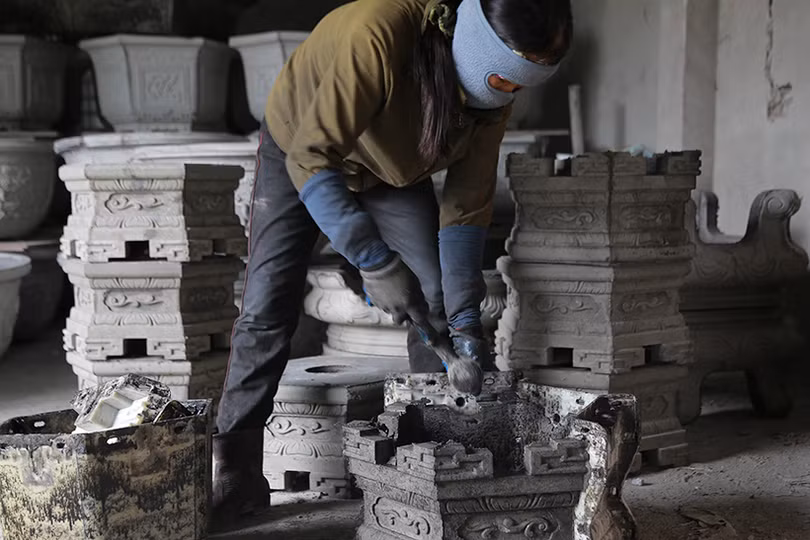 Cơ sở sản xuất chậu cây cảnh ở Hà Tĩnh tất bật vào vụ tết