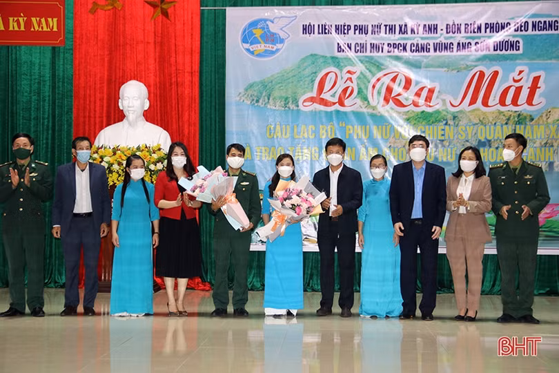 Ra mắt 2 CLB “Phụ nữ với chiến sĩ quân hàm xanh” ở TX Kỳ Anh