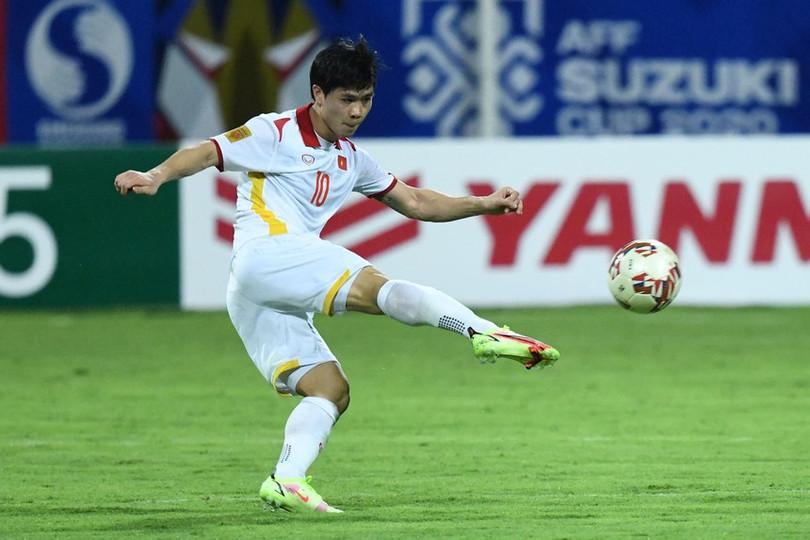 Tuyển Việt Nam thắng Lào 2-0 ở trận ra quân tại AFF Cup
