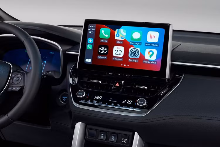 Toyota Corolla Cross 2022 ra mắt, trang bị tốt hơn