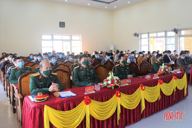 775 thanh niên Thạch Hà tham gia khám tuyển nghĩa vụ quân sự