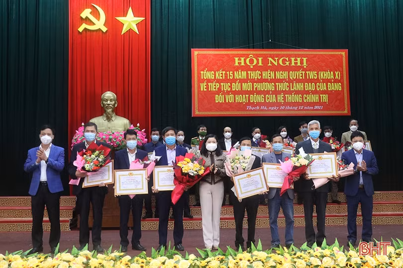 Đổi mới phương thức lãnh đạo của Đảng đối với hoạt động của hệ thống chính trị tại Thạch Hà