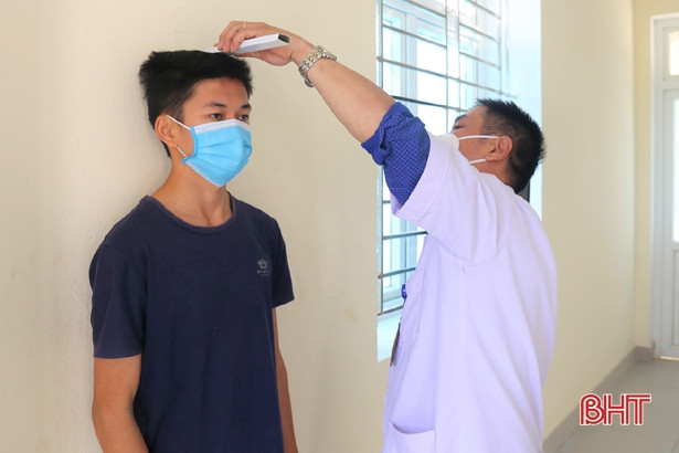 775 thanh niên Thạch Hà tham gia khám tuyển nghĩa vụ quân sự