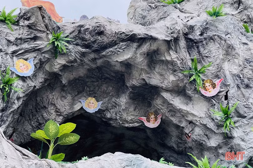 Độc đáo những hang đá Bê-lem “khổng lồ” đón Giáng sinh 2021 tại TP Hà Tĩnh