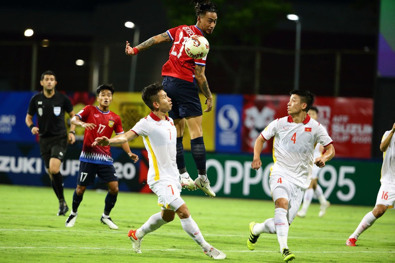 Tuyển Việt Nam thắng Lào 2-0 ở trận ra quân tại AFF Cup