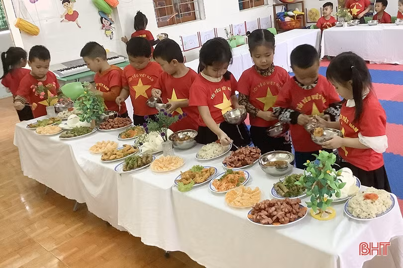 Người phụ nữ 11 năm làm cô nuôi ở trường mầm non vùng biên Hà Tĩnh