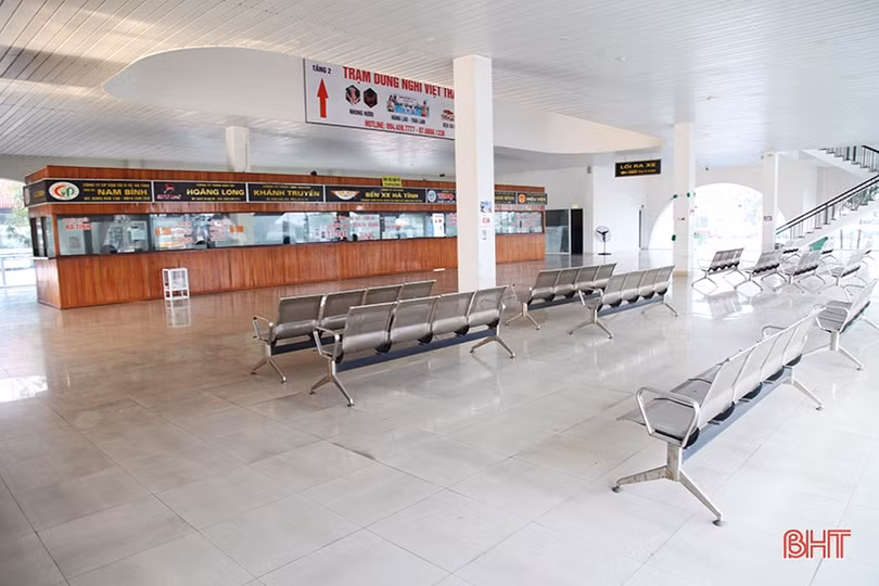 Các nhà xe ở Hà Tĩnh “đỏ mắt” chờ khách chốt vé dịp Tết