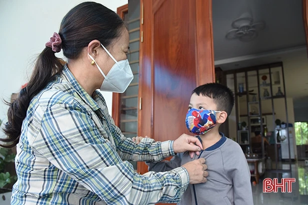 Thời tiết thất thường, nhiều trẻ nhỏ ở Hà Tĩnh phải nhập viện