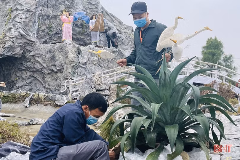 Độc đáo những hang đá Bê-lem “khổng lồ” đón Giáng sinh 2021 tại TP Hà Tĩnh