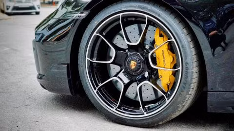 Porsche 911 992 Turbo hơn 15 tỷ đồng đầu tiên về Việt Nam