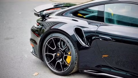 Porsche 911 992 Turbo hơn 15 tỷ đồng đầu tiên về Việt Nam