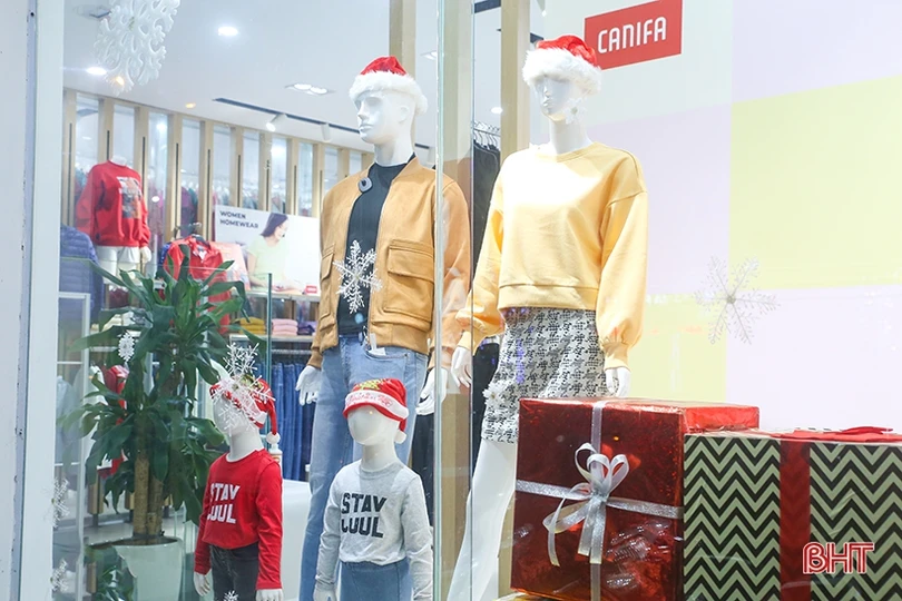 Thành phố Hà Tĩnh lung linh sắc màu đón Giáng sinh 